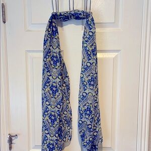 NWT Printed Village Scarf